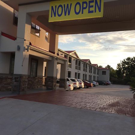 Scottish Inn And Suites Кейти Екстериор снимка
