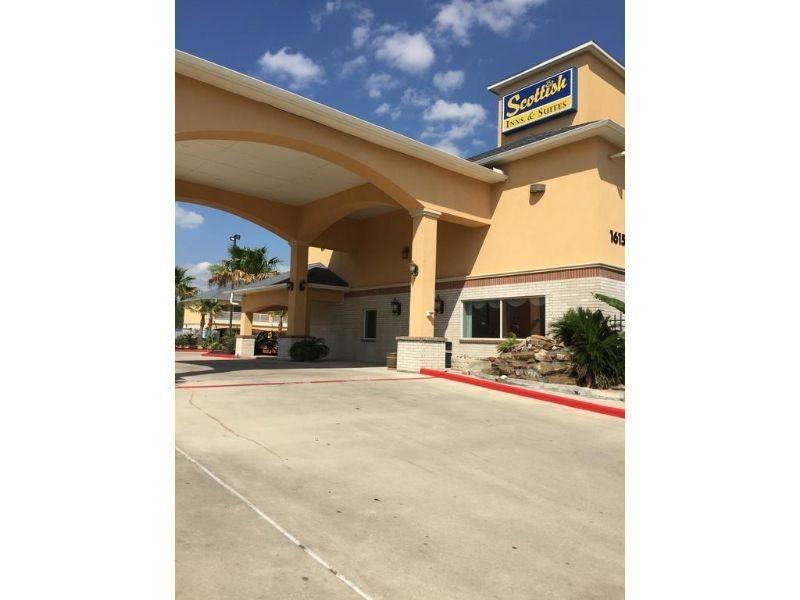 Scottish Inn And Suites Кейти Екстериор снимка