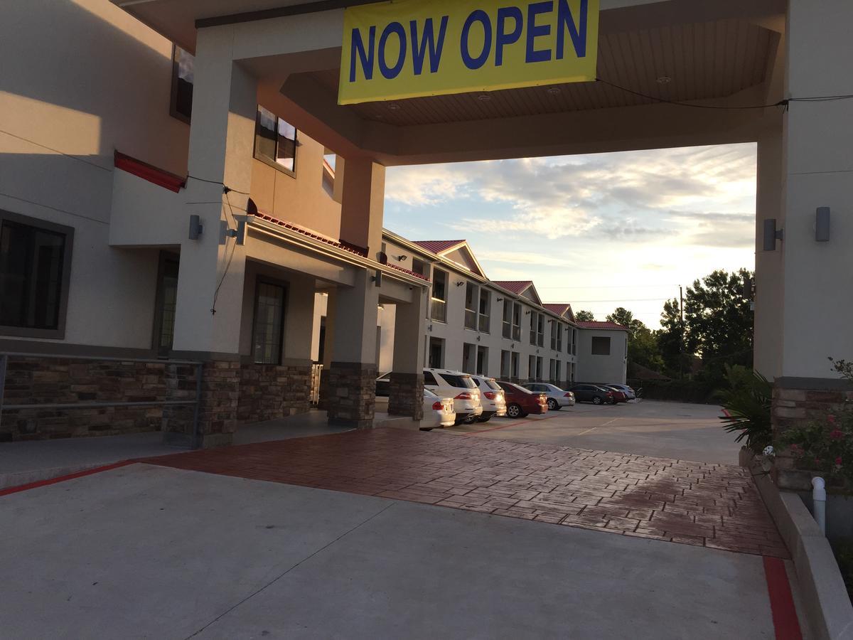 Scottish Inn And Suites Кейти Екстериор снимка