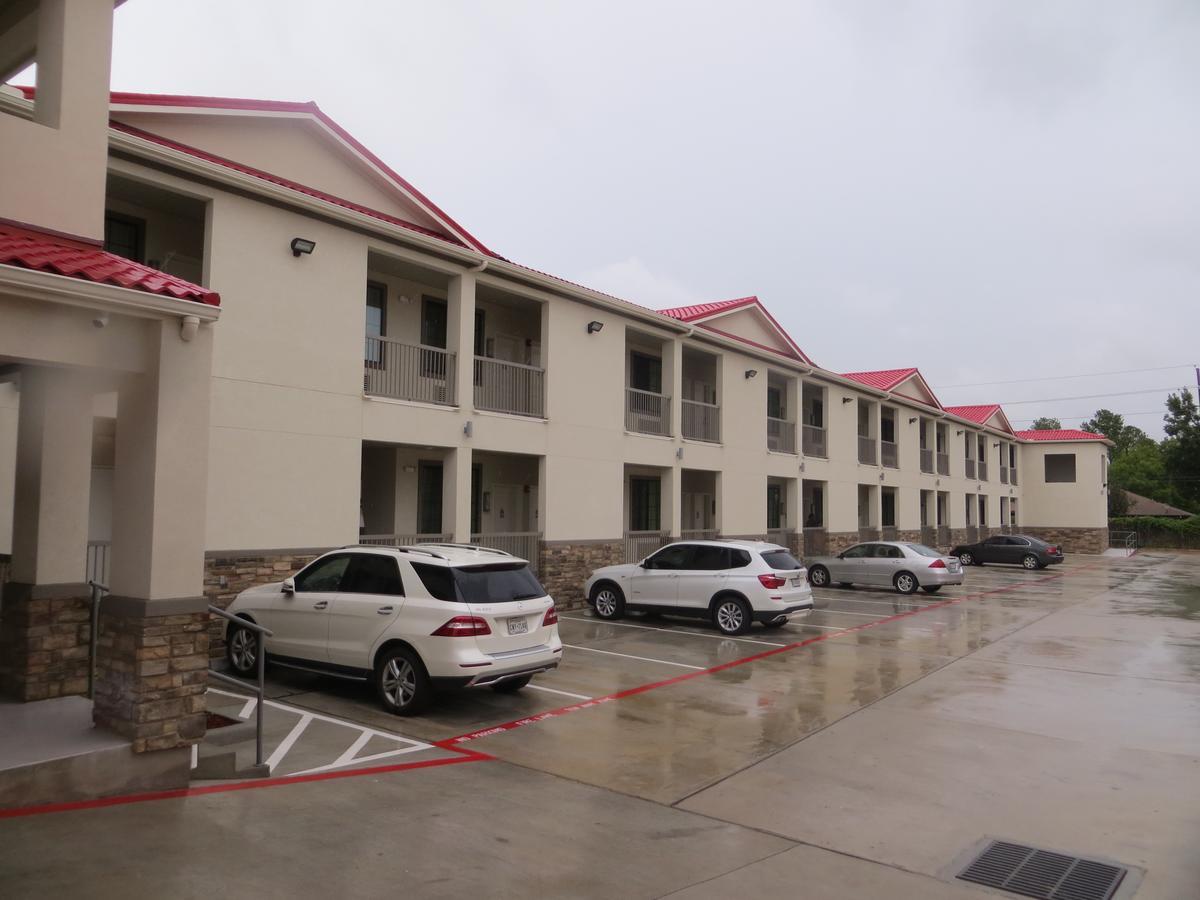 Scottish Inn And Suites Кейти Екстериор снимка